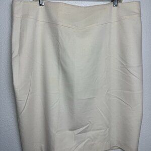 Marina Rinaldi  Classic White Wool Skirt Size 27